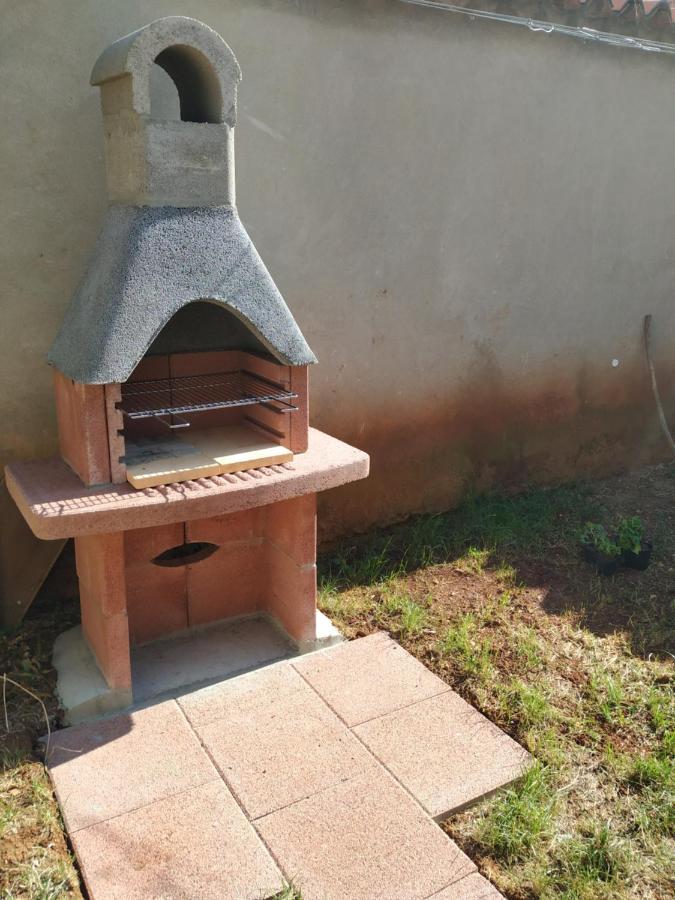 Apartmani Zlatko Pula Luaran gambar