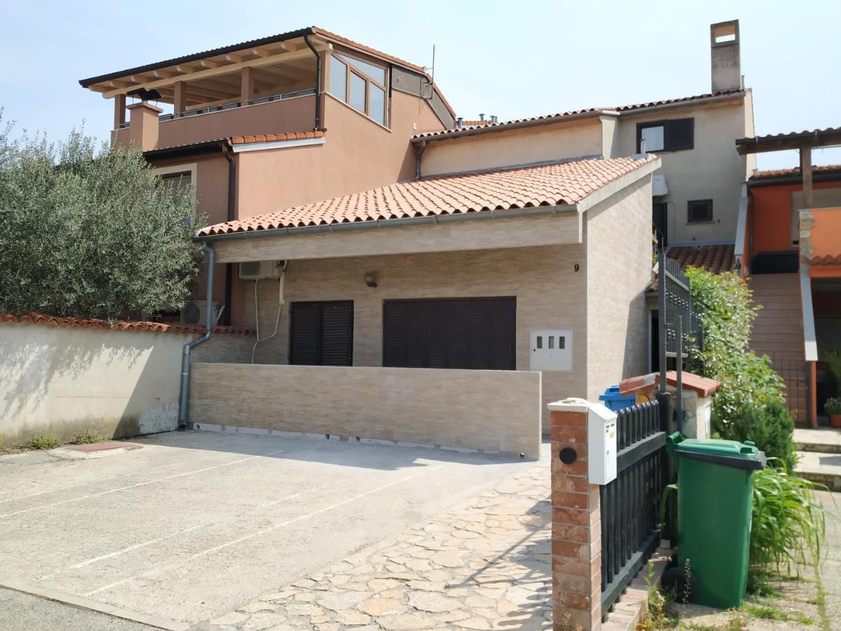 Apartmani Zlatko Pula Luaran gambar