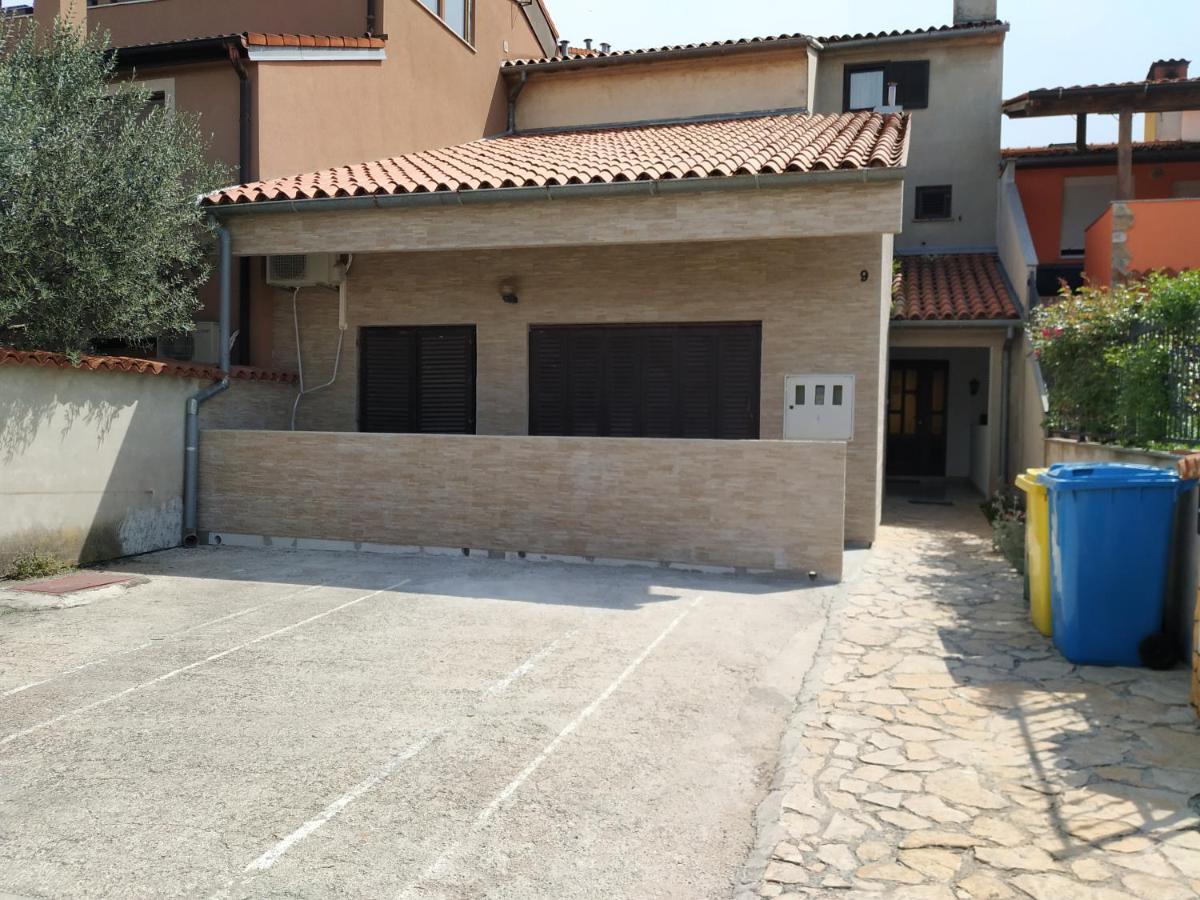 Apartmani Zlatko Pula Luaran gambar