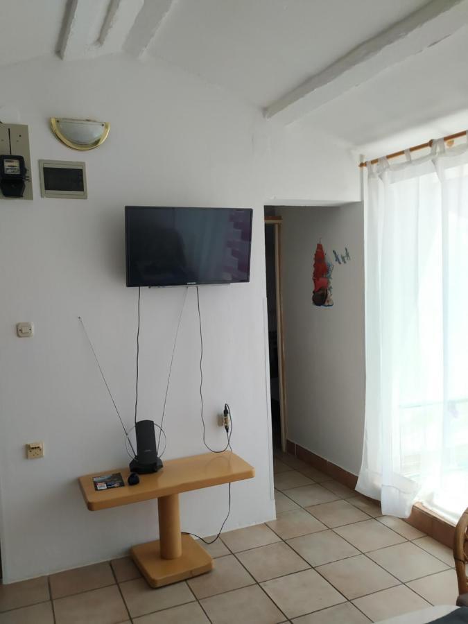 Apartmani Zlatko Pula Luaran gambar