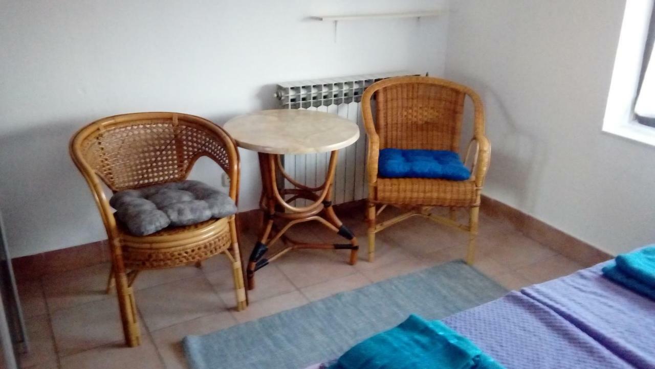 Apartmani Zlatko Pula Luaran gambar